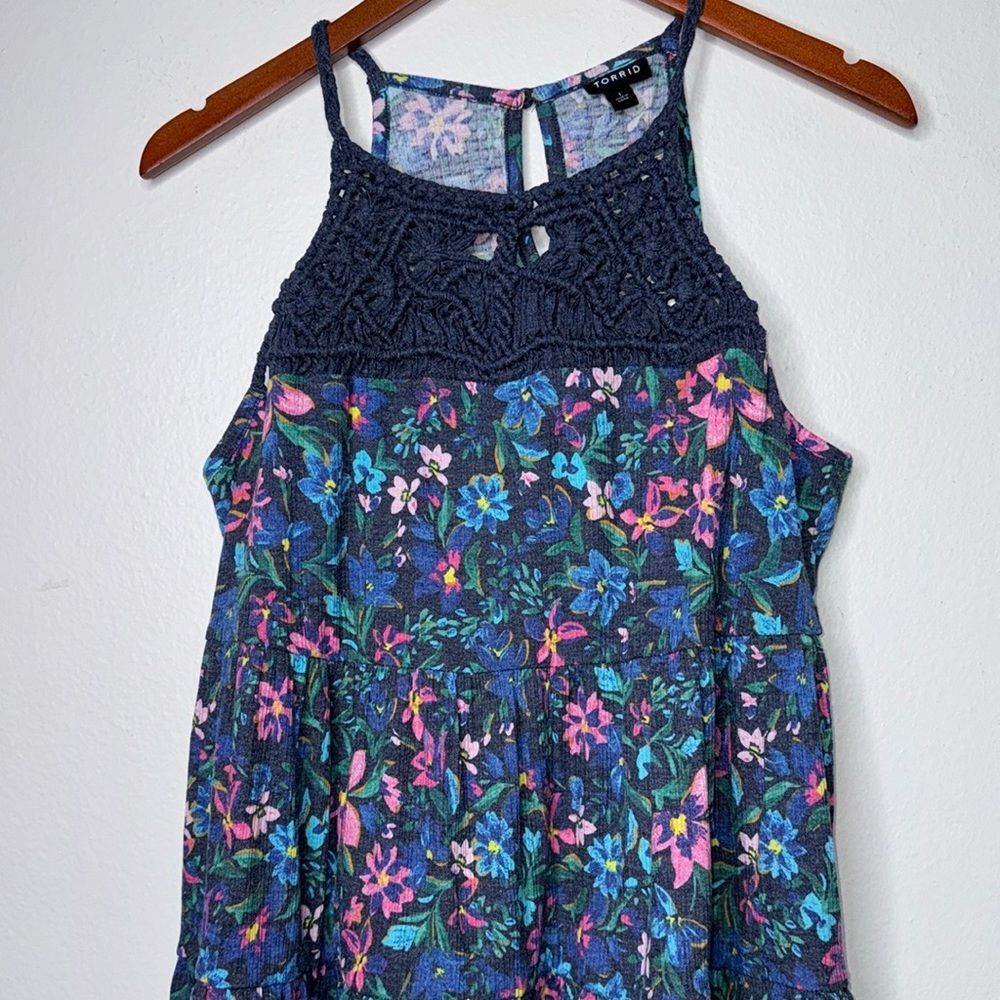 Torrid Textured Jersey Crochet High Neck Tiered Top Size 1X (14-16) - Picture 5 of 9